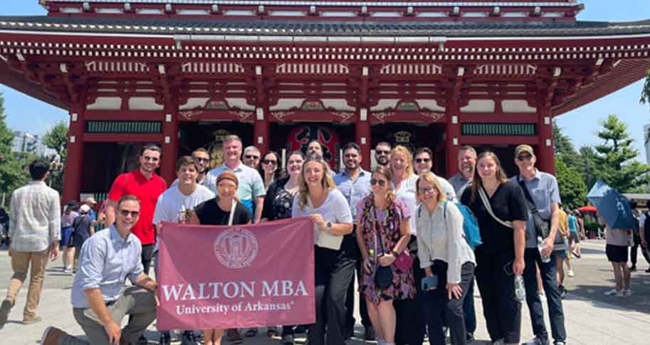 Walton EMBA students abroad on global immersion trip