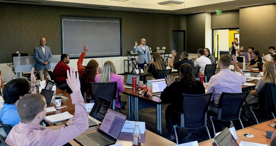 https://walton.uark.edu/graduate-programs/mba-masters-degree-program/blog/images/inside_walton_mba_leadership_course_913x485_72dpi.jpg