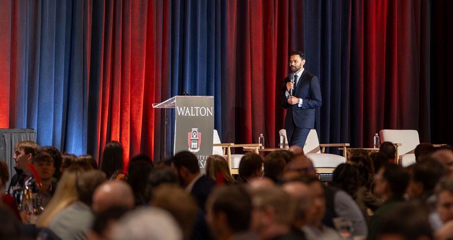 https://walton.uark.edu/insights/posts/images/Arkansas_Business_Forecast_Lunch_913x485_72dpi.jpg