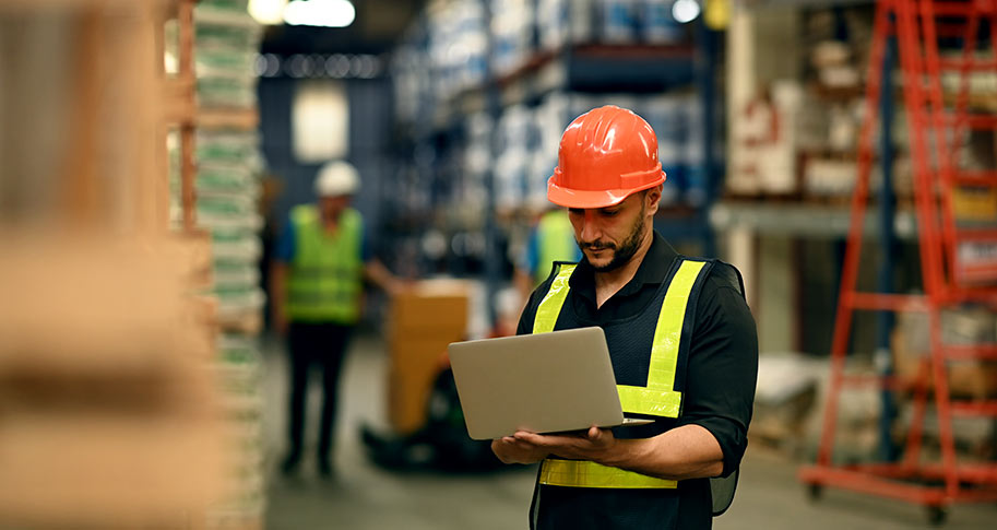 https://walton.uark.edu/insights/posts/images/supply_chain_risk2_913x485_72dpi.jpg