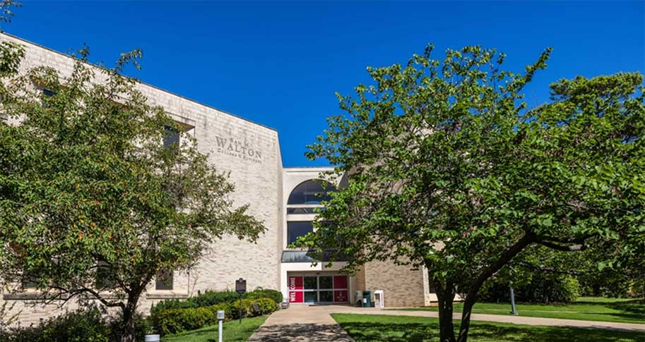https://walton.uark.edu/news/posts/images/WCOB-summer25-a.jpg